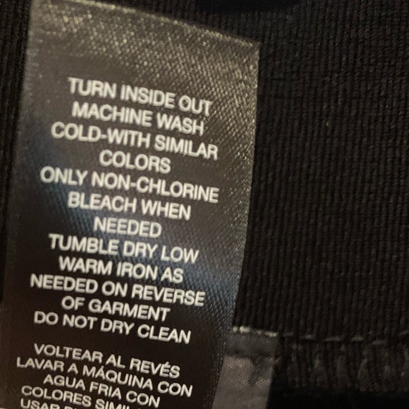 NWT Chico’s Travelers Zipper Detail Black Skirt - Picture 10 of 12